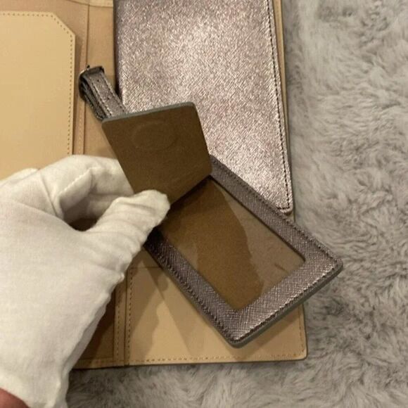 BNWT Nordstrom Patent Saffiano Gunmetal Leather Passport Wallet Luggage Tag $120 - Picture 8 of 12